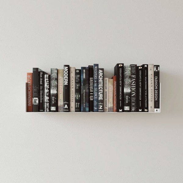 Estanterías de madera vacías en estantes de pared para libros